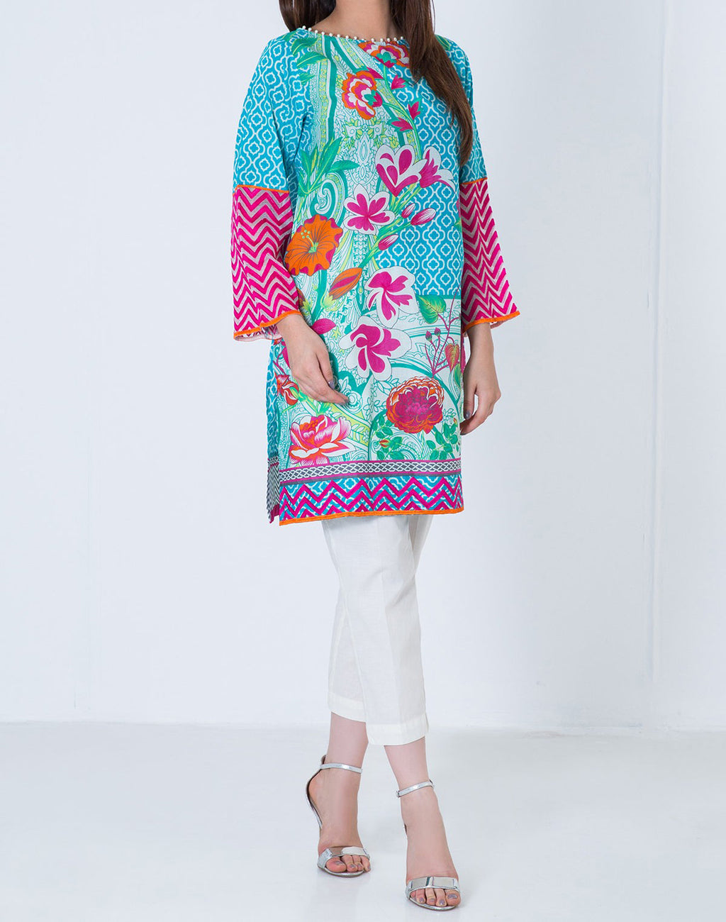 Komal's WTPE17304 Embroidered Kurti