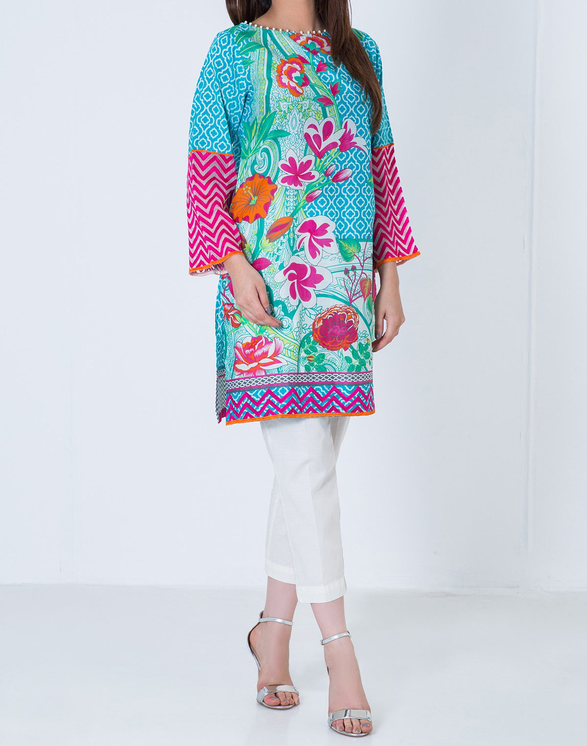Komal's WTPE17304 Embroidered Kurti