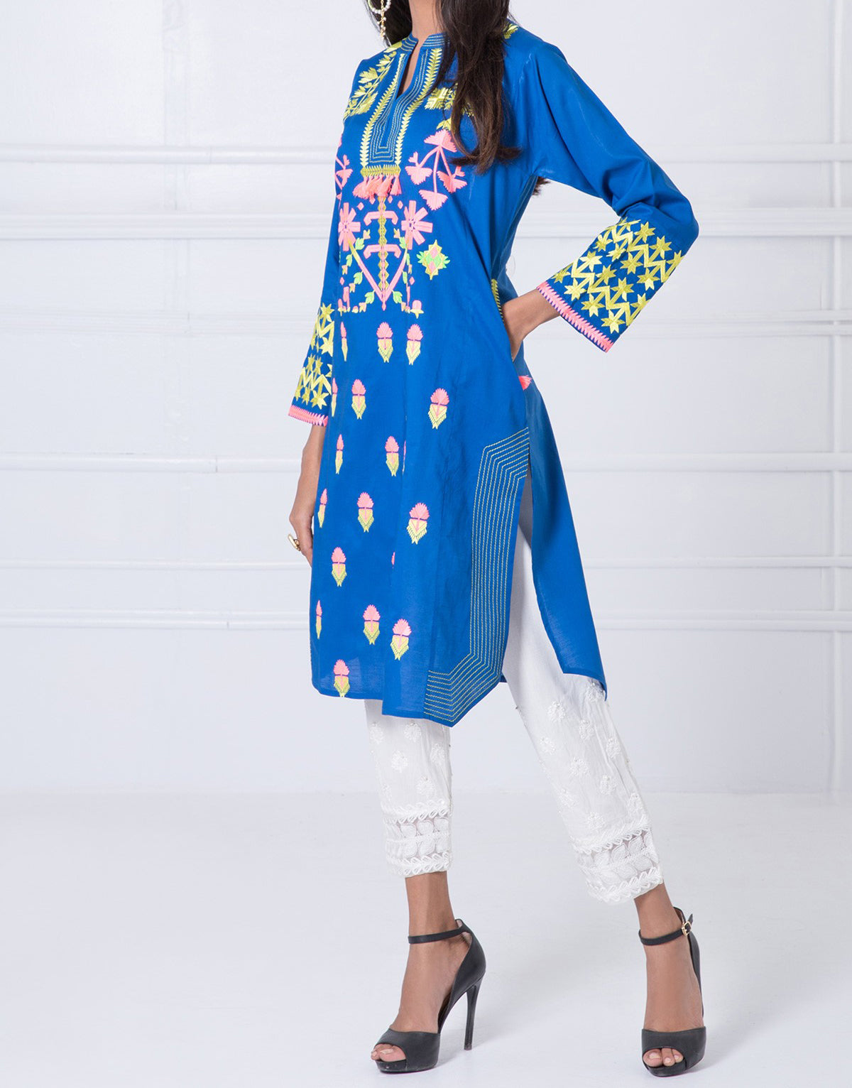 Komal's WTE17202 Embroidered Kurti
