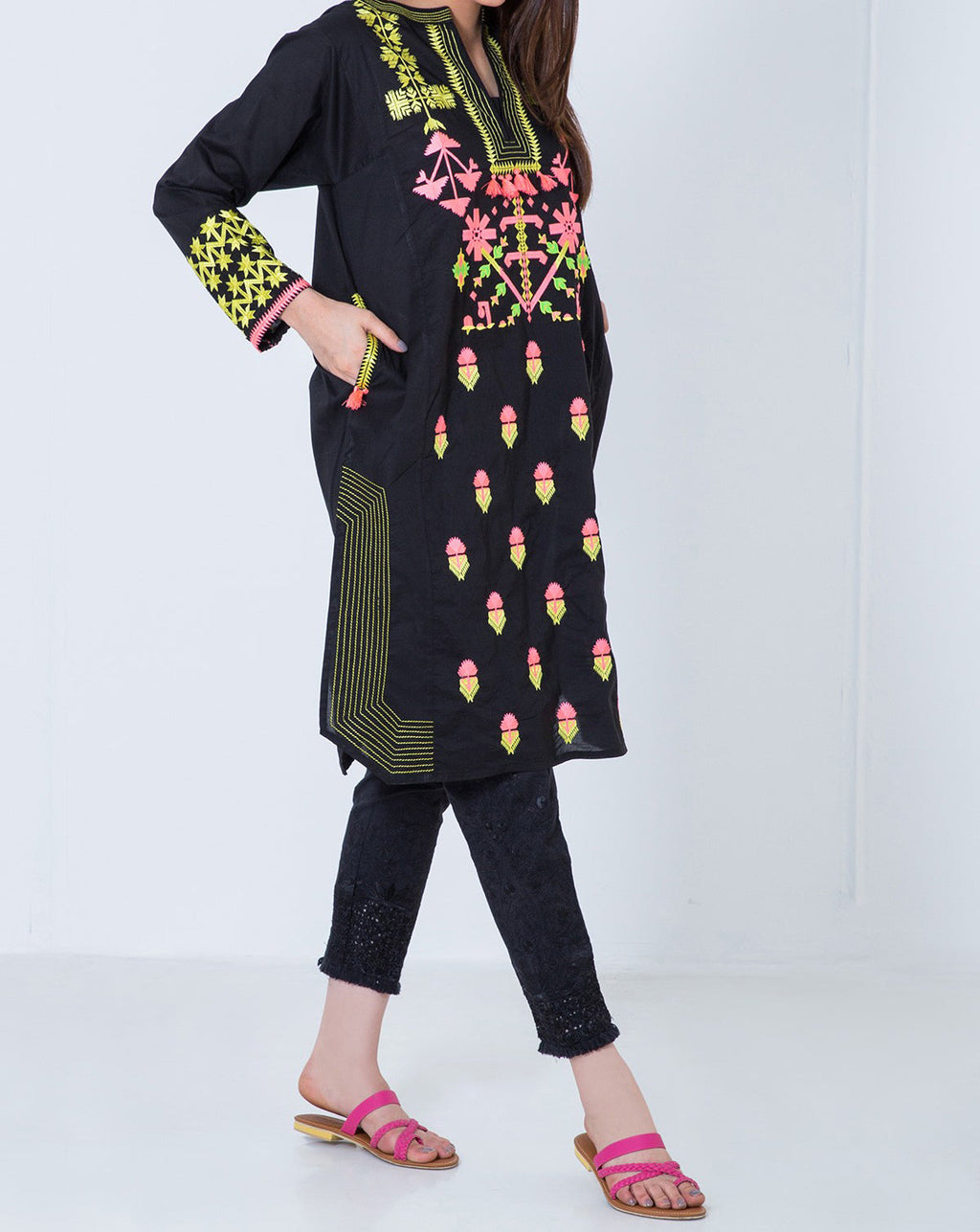 Komal's WTE17202 Embroidered Kurti
