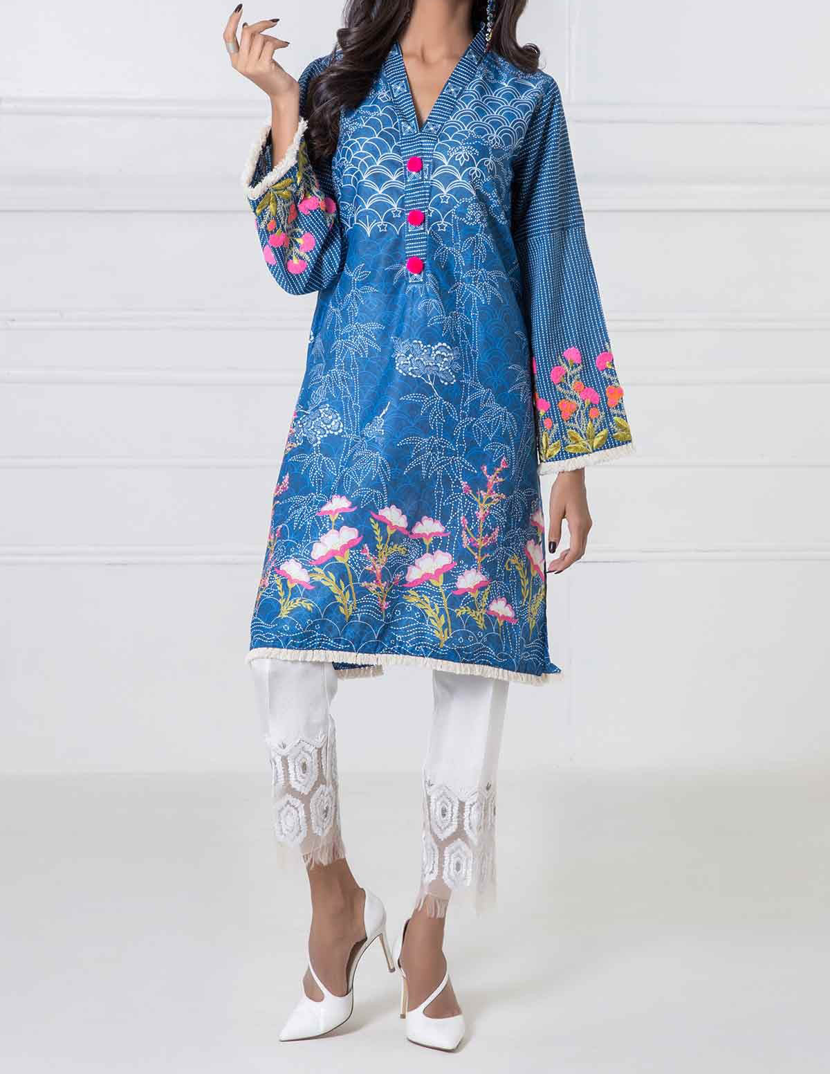 Komal's WTPE17213 Embroidered Kurti