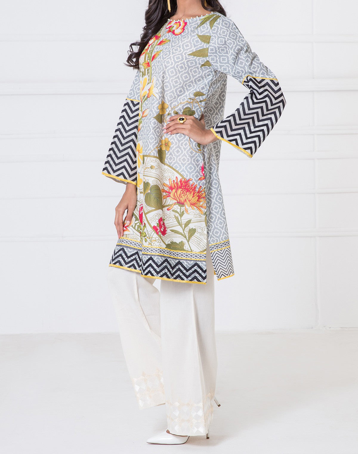 Komal's WTPE17304 Embroidered Kurti