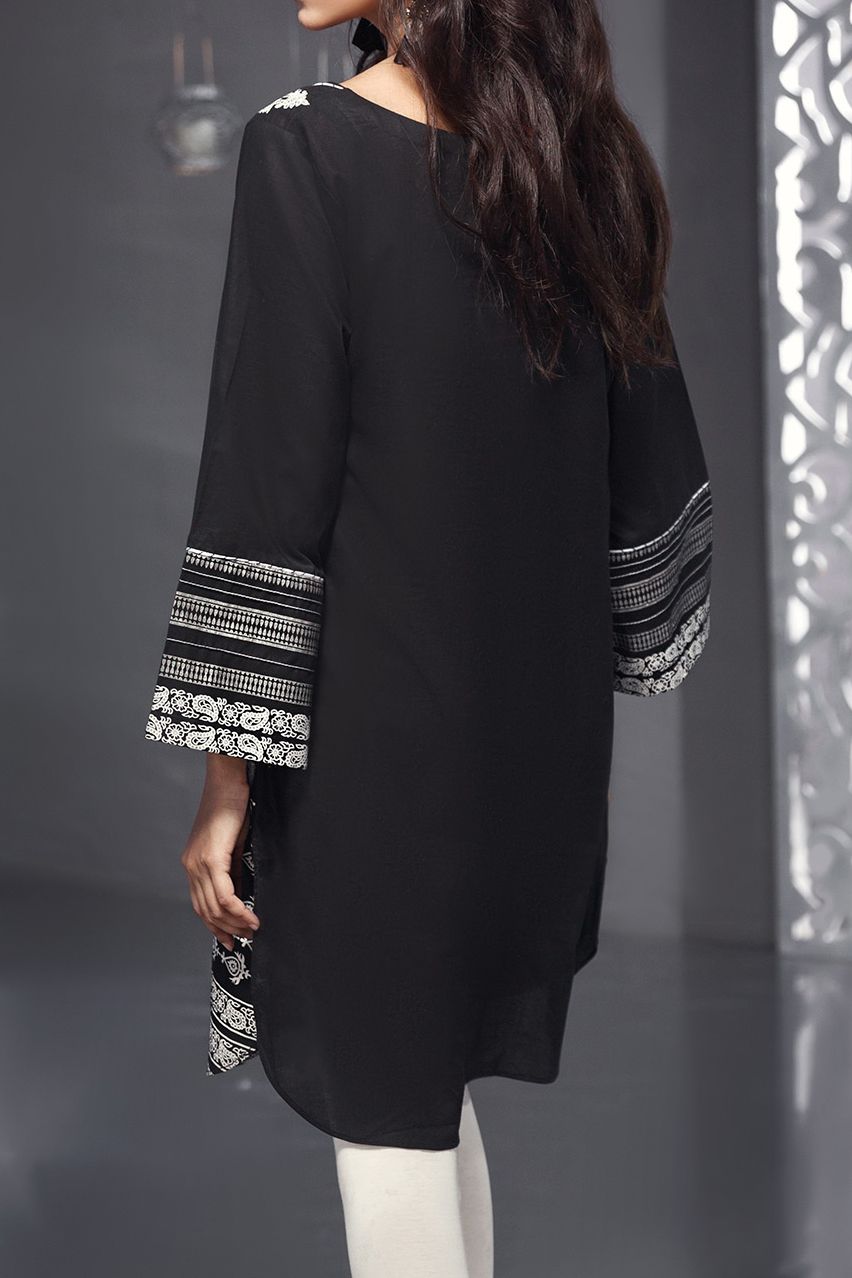 Komal's Embroidered Kurti