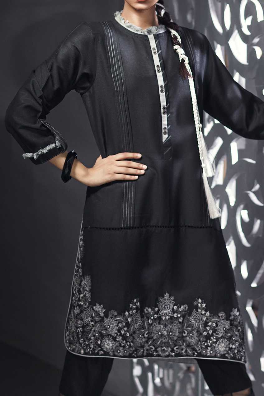 Komal's Embroidered Kurti