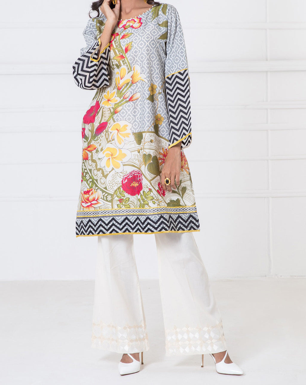 Komal's WTPE17304 Embroidered Kurti