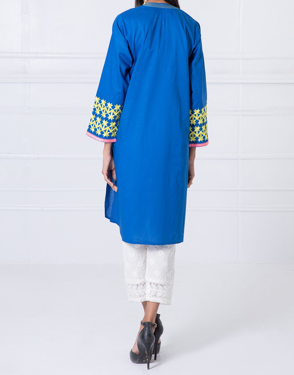 Komal's WTE17202 Embroidered Kurti