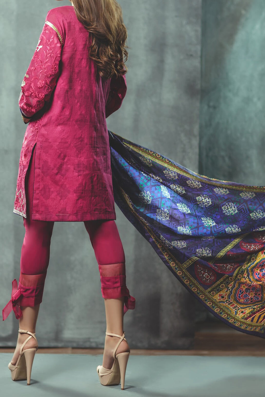Komal's GFSU-1376 Embroidered 3PC Suit