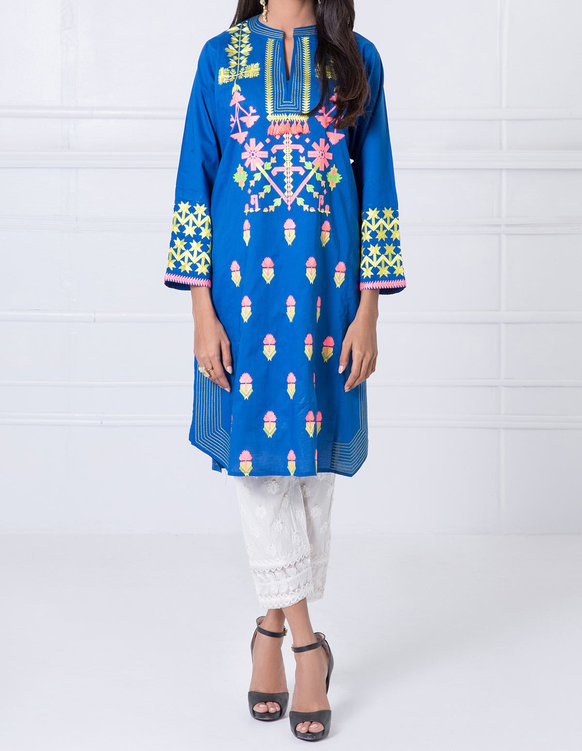 Komal's WTE17202 Embroidered Kurti